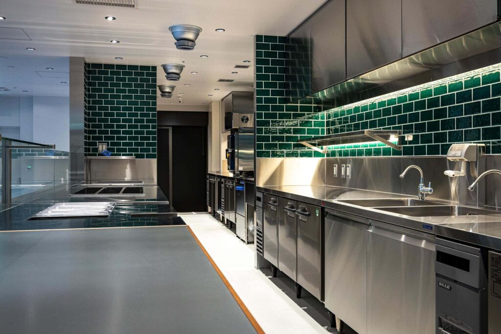 crisp salad works 日比谷-内観-05