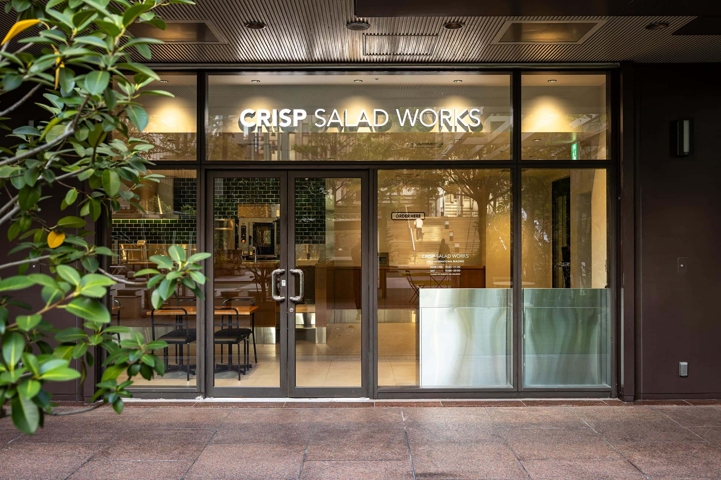 crisp salad works 日比谷-外観-01